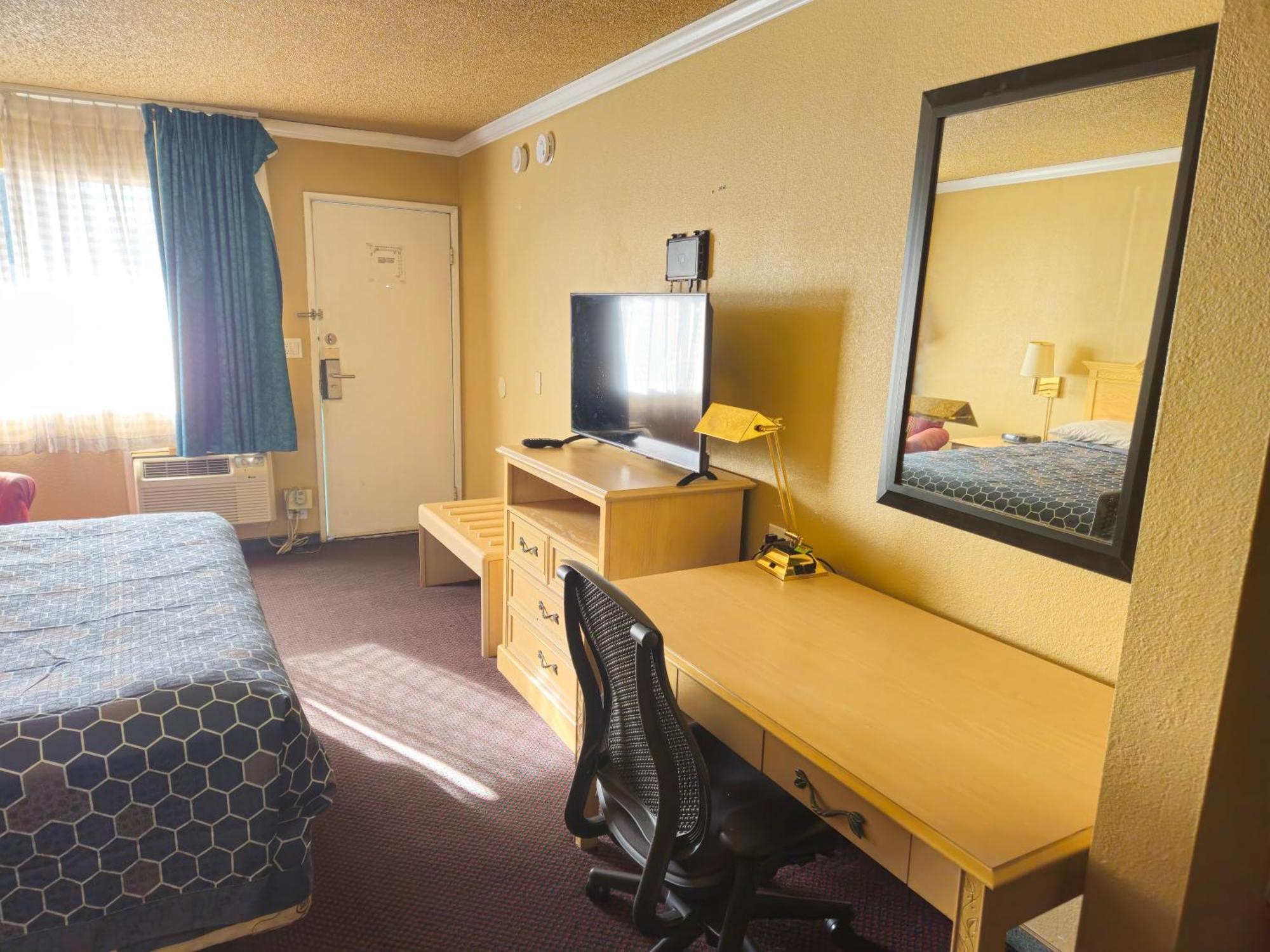 Heritage Inn Милпитас Екстериор снимка