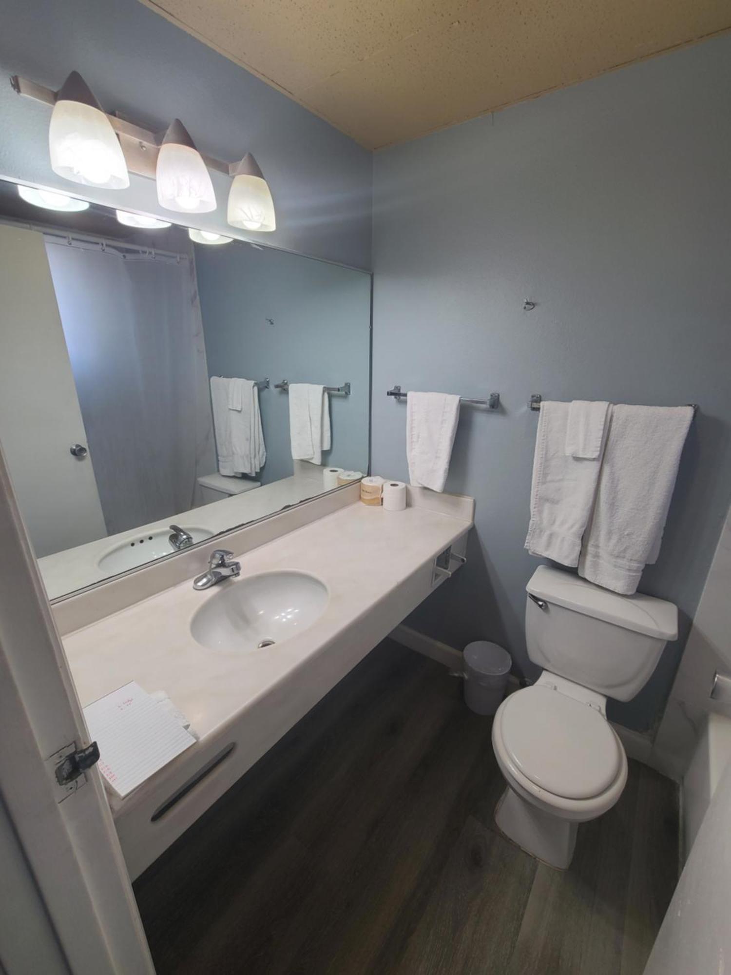Heritage Inn Милпитас Екстериор снимка